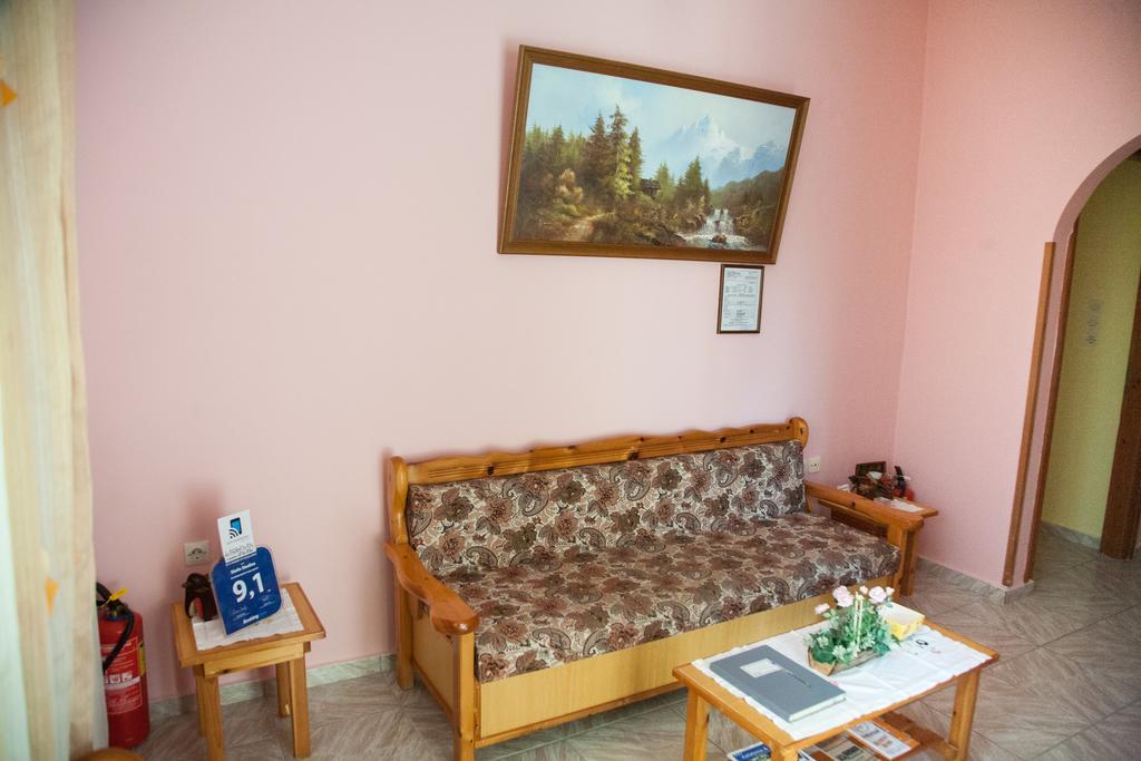 Stella Studios Lixouri Bagian luar foto
